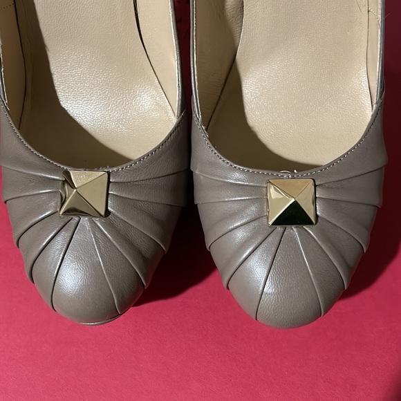 Valentino Garavani beige leather platform stilettos. SZ: 39 1/2 - Picture 3 of 10